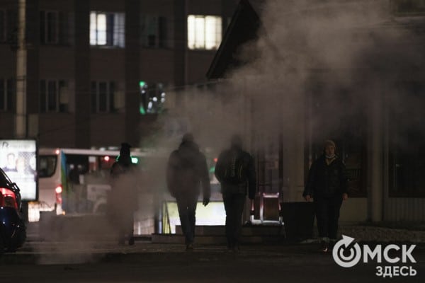 Дорога у Соборной площади заполнилась паром из-за прорыва трубы