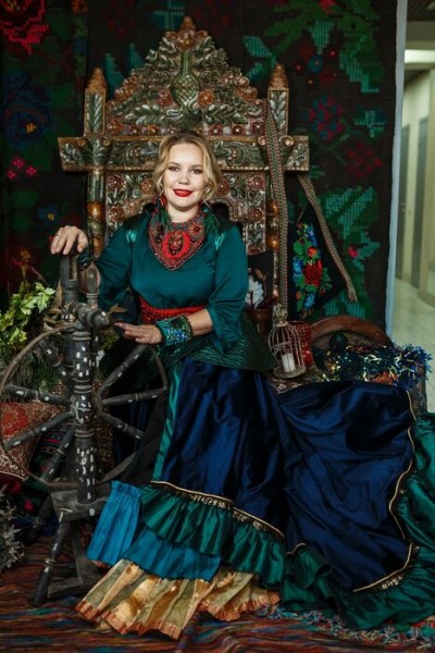 Стихи могут разрушить автора. Молодая поэтесса об эмоциях, которые стоит вкладывать в произведения