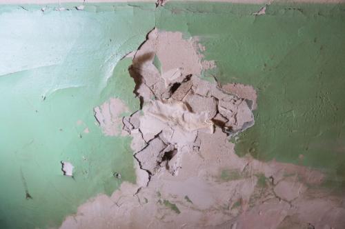 Омичи с Сурикова, 7: «Живем хуже бомжей» Омичи с Сурикова, 7: «Живем хуже бомжей»