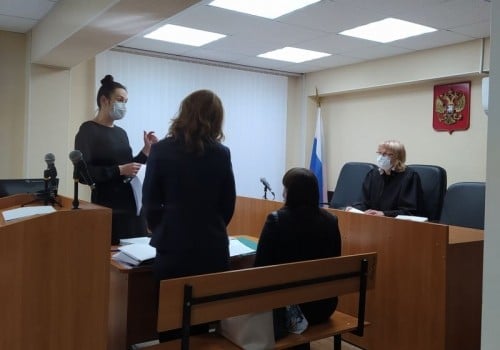 В суде озвучили «коррупционные» претензии к главе Омского района Геннадию Долматову…