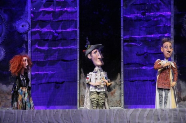 За что королевы ненавидят принцесс? Спросите у волшебного зеркала