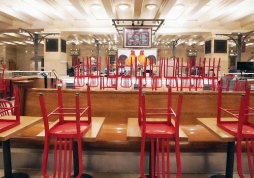 Омский депутат предрек ресторанам крах к весне