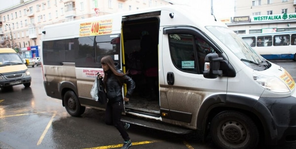 Стоимость проезда в омских маршрутках повышать всё-таки не будут