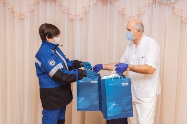 ОНПЗ передал дому ребёнка мультимедийное оборудование и средства ухода