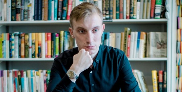 Стихотворение - фотография времени. Омский автор о социальной поэзии