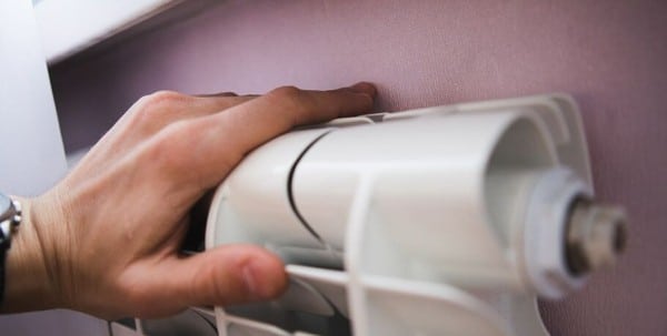 Жители городка Нефтяников остались ночью без тепла. Обновлено