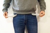 У омских должников отобрали 48 автомобилей