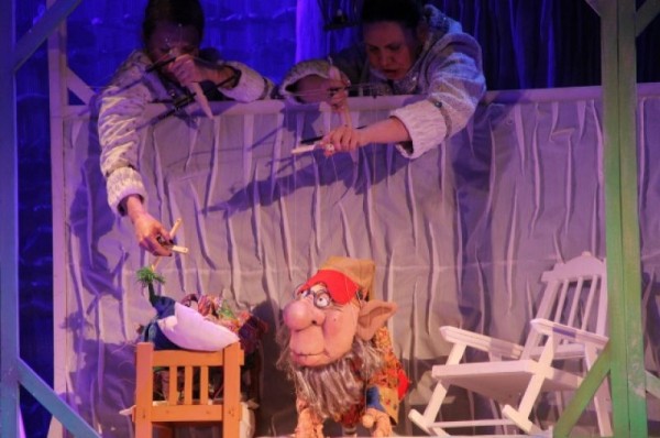 За что королевы ненавидят принцесс? Спросите у волшебного зеркала