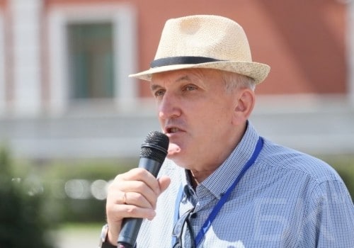 Общественник Басов призвал депутатов закрыть представительство Омской области в Москве