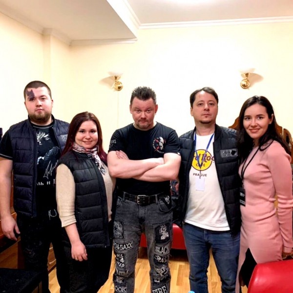 Половина зала лучше, чем ничего. Роман Семёнов о возобновлении концертов в Омске