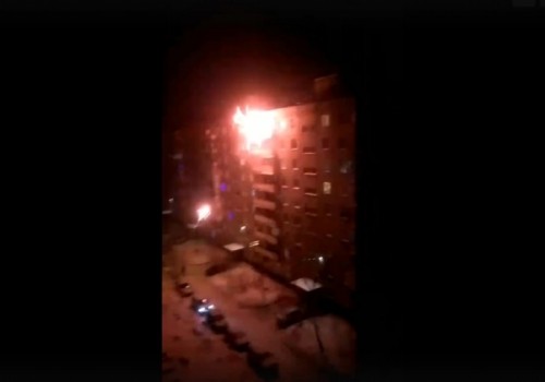 В&nbsp;новогоднюю ночь омичи обстреляли фейерверком жилой дом
