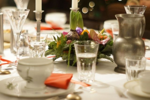 «Как же мы вам рады». Как пережить долго гостящих друзей и родственников «Как же мы вам рады». Как пережить долго гостящих друзей и родственников