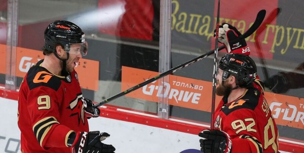 Дубль Секача принёс "Авангарду" победу над "Трактором"