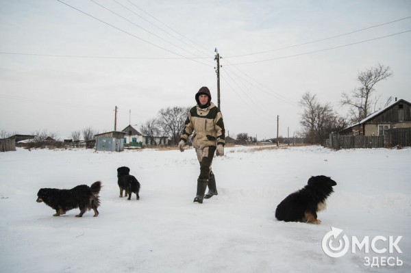 Колыбель омского "ТикТока". Как журналист "Омск Здесь" с Лёхой из деревни на берёзу лазил Колыбель омского "ТикТока". Как журналист "Омск Здесь" с Лёхой из деревни на берёзу лазил
