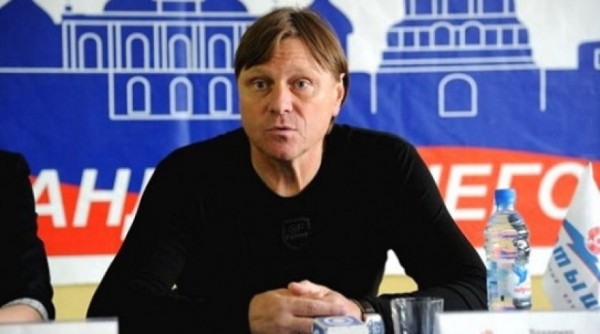 В Омске назначен главный тренер футбольного клуба «Иртыш» В Омске назначен главный тренер футбольного клуба «Иртыш»