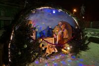 Омичам рекомендуют провести Рождество в семейном кругу