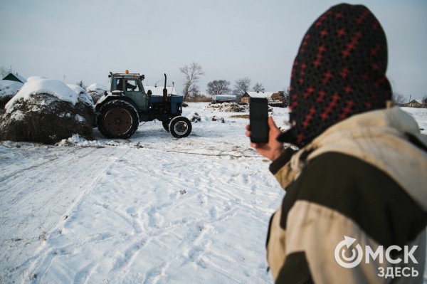 Колыбель омского "ТикТока". Как журналист "Омск Здесь" с Лёхой из деревни на берёзу лазил Колыбель омского "ТикТока". Как журналист "Омск Здесь" с Лёхой из деревни на берёзу лазил