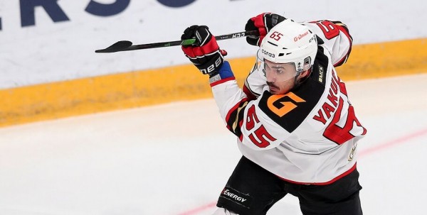 "Авангард" сохранил лидерство в дивизионе Чернышёва