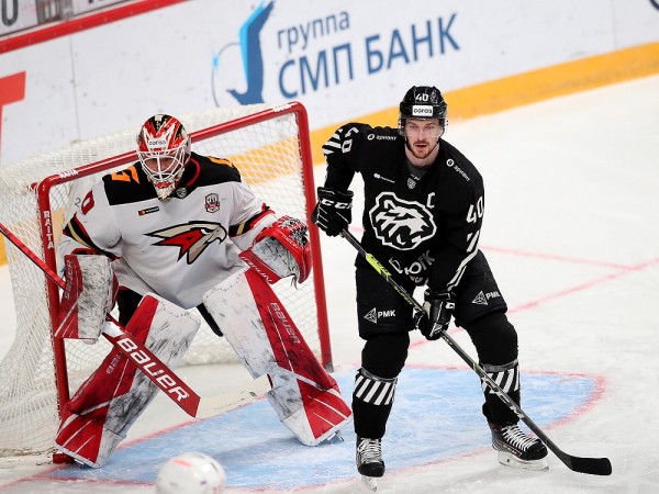 "Авангард" сохранил лидерство в дивизионе Чернышёва