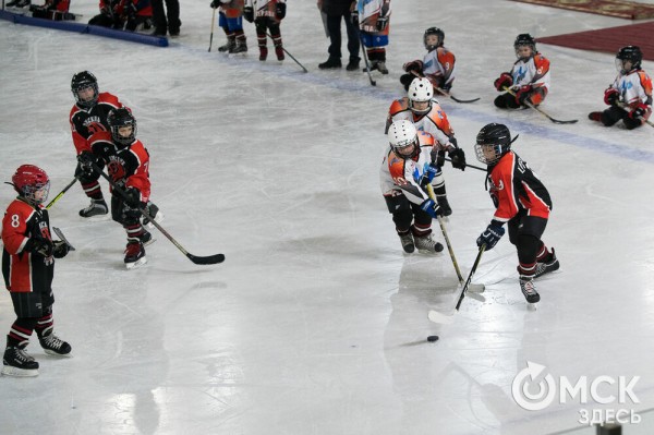 Черлакская "Юность" не смогла затмить омский "Кристалл"