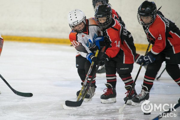 Черлакская "Юность" не смогла затмить омский "Кристалл"