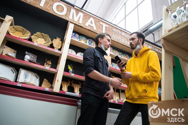 "Пилил деревяхи на выходных": омич рассказал, как вывел бизнес на мировой уровень "Пилил деревяхи на выходных": омич рассказал, как вывел бизнес на мировой уровень