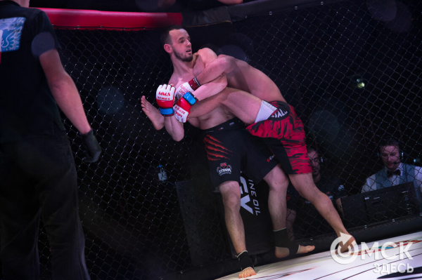 5:0. Команда Александра Шлеменко разгромно выиграла домашний турнир по ММА