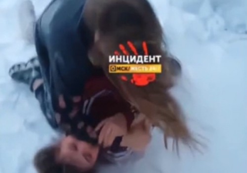 Омички-подростки подрались возле школы-интерната