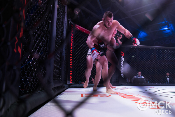5:0. Команда Александра Шлеменко разгромно выиграла домашний турнир по ММА