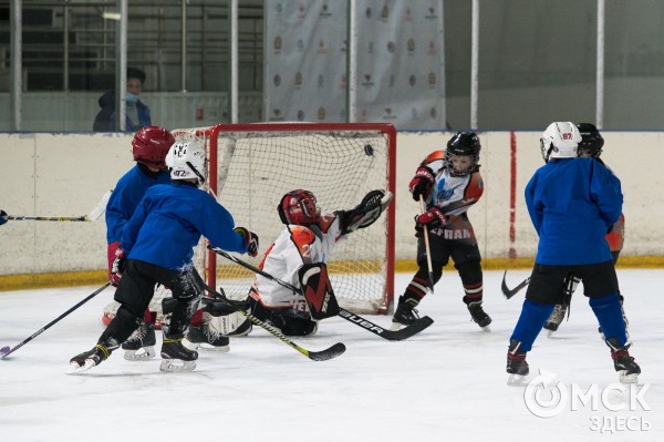 Черлакская "Юность" не смогла затмить омский "Кристалл"
