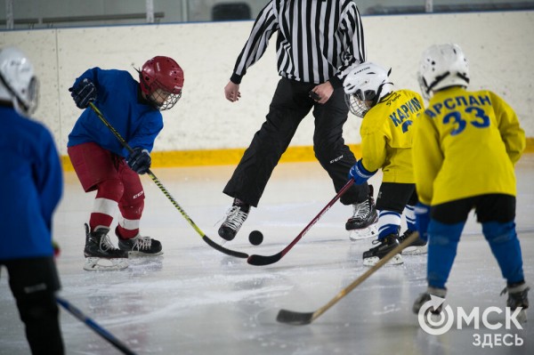 Черлакская "Юность" не смогла затмить омский "Кристалл"