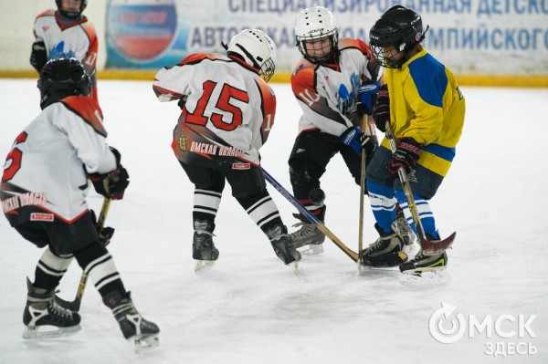 Черлакская "Юность" не смогла затмить омский "Кристалл"