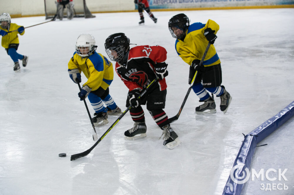 Черлакская "Юность" не смогла затмить омский "Кристалл" Черлакская "Юность" не смогла затмить омский "Кристалл"