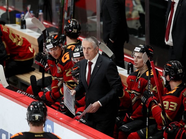 "Авангард" второй раз в сезоне выиграл у "Нефтехимика" "Авангард" второй раз в сезоне выиграл у "Нефтехимика"