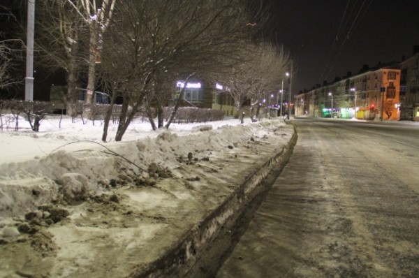 «Не убрано». Мэр Омска проинспектировала очистку улиц от снежных завалов