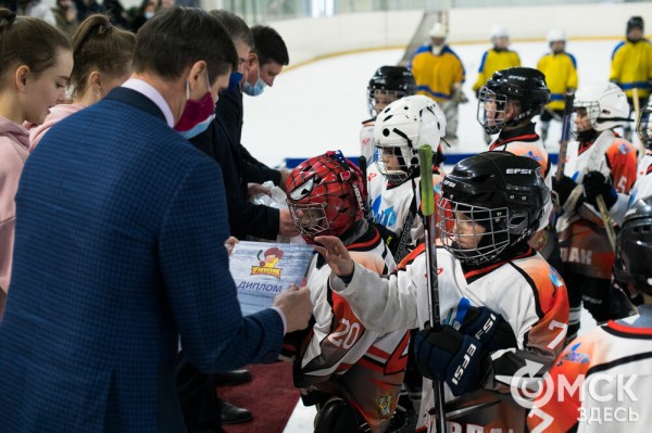 Черлакская "Юность" не смогла затмить омский "Кристалл"