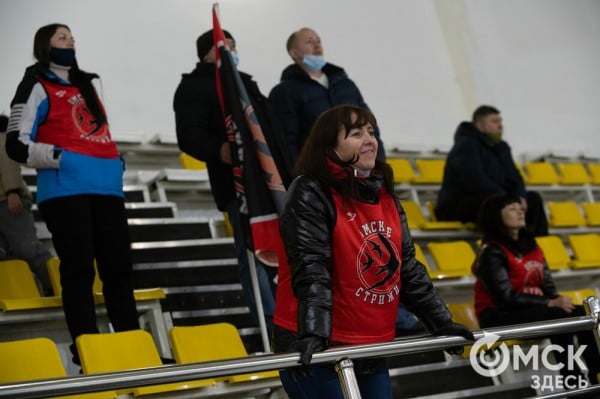 Черлакская "Юность" не смогла затмить омский "Кристалл"