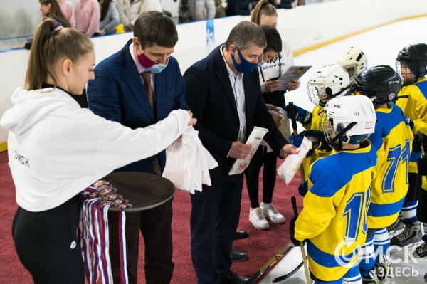 Черлакская "Юность" не смогла затмить омский "Кристалл"