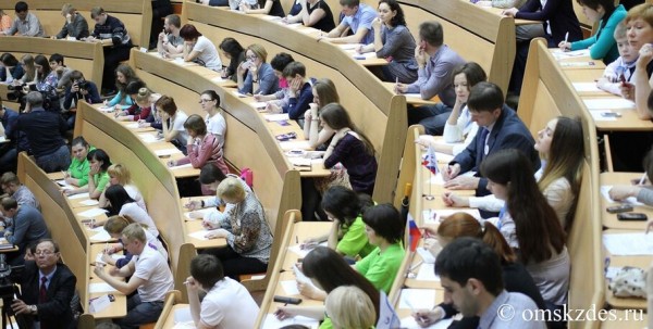 Студенты половины вузов Омска вернулись с удалёнки