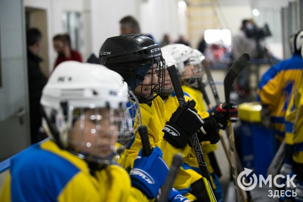 Черлакская "Юность" не смогла затмить омский "Кристалл"