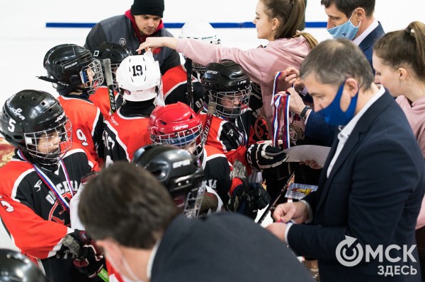 Черлакская "Юность" не смогла затмить омский "Кристалл"