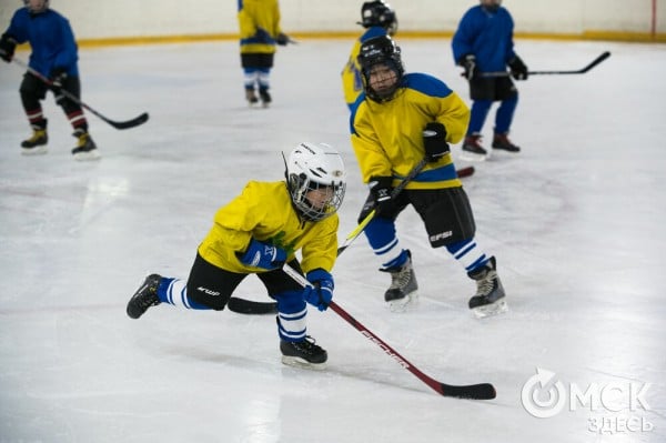 Черлакская "Юность" не смогла затмить омский "Кристалл"
