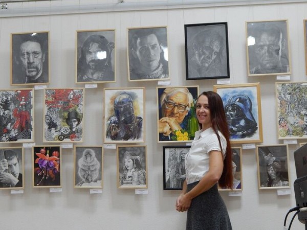 Она рисует Джокера и Мандалорца. Интервью с омской художницей