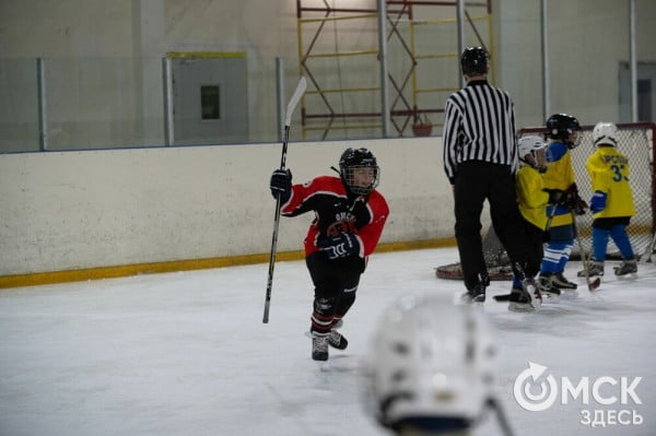 Черлакская "Юность" не смогла затмить омский "Кристалл"