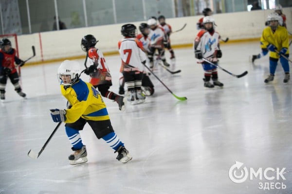 Черлакская "Юность" не смогла затмить омский "Кристалл"