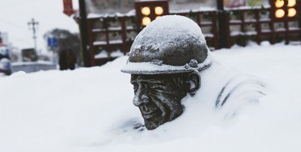 Степаныч и пингвины пополнили энциклопедию необычных скульптур