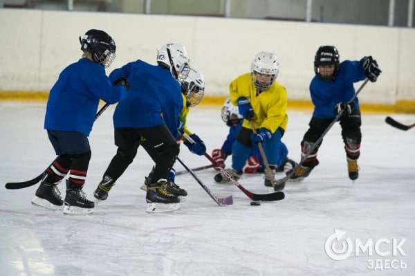 Черлакская "Юность" не смогла затмить омский "Кристалл"