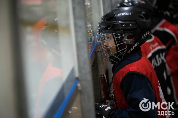 Черлакская "Юность" не смогла затмить омский "Кристалл"