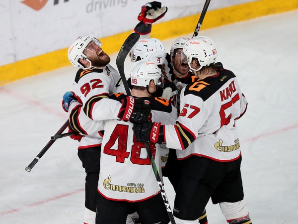 
        Ковальчук решает во втором овертайме! «Авангард» победил «Автомобилист» в четвёртом матче серии
      