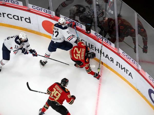 «После таких овертаймов на два года стареешь». Хартли, Шарипзянов и Толчинский после 2 матча 1/2 финала (ВИДЕО)
«После таких овертаймов на два года стареешь». Хартли, Шарипзянов и Толчинский после 2 матча 1/2 финала (ВИДЕО)